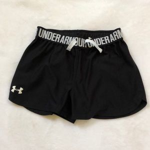 Black Under Armour shorts